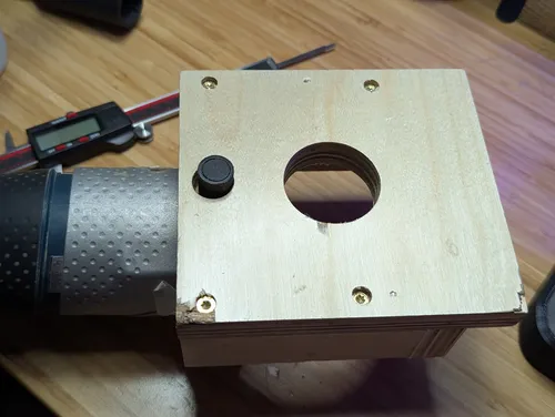 Dust Collection for Bosch Colt v0 installed in the router, showing the back